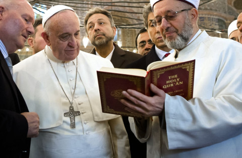 Pope Francis taking a serious interest in the Quran, 2014-12