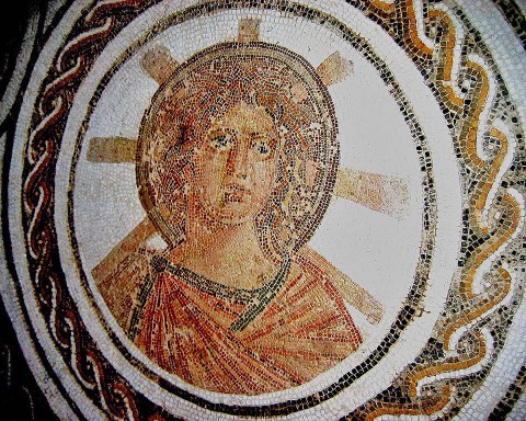 Ne ne, toto skutečně není Ježíš... | Jesus? Solar Apollo with the radiant halo of Helios in a Roman floor mosaic, El Djem, Tunisia, late 2nd century.
